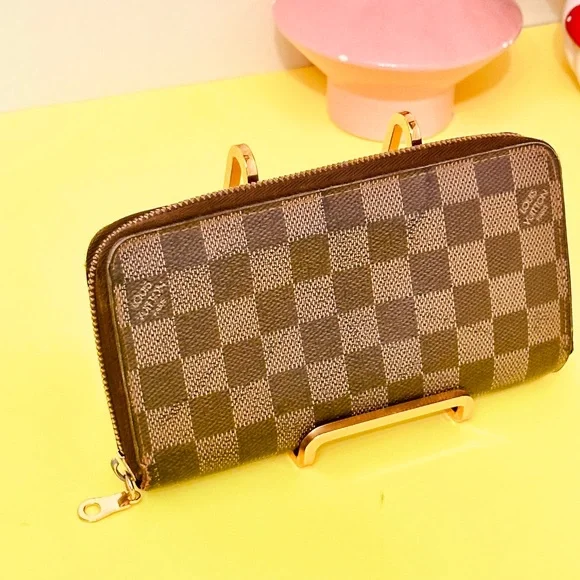 Louis Vuitton Damier zippy wallet - Picture 11 of 13